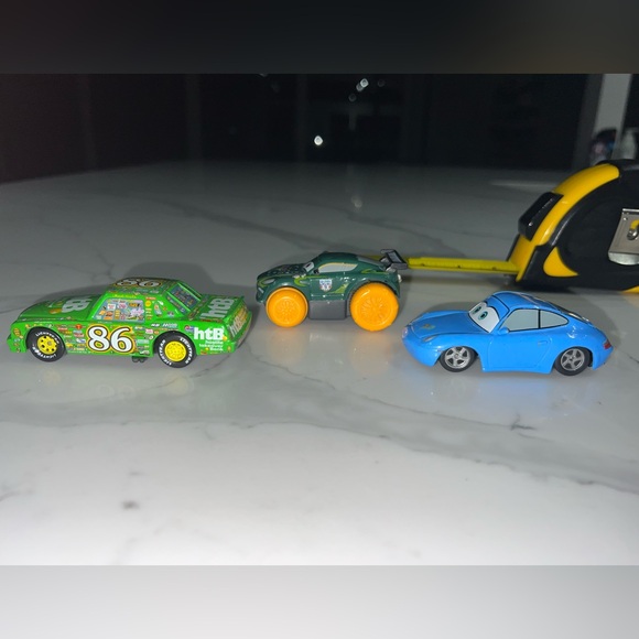 BIG 1:43 Nigel Gearsley hydrowheels Chick Hicks Sally Disney Pixar Cars diecast - Picture 3 of 6